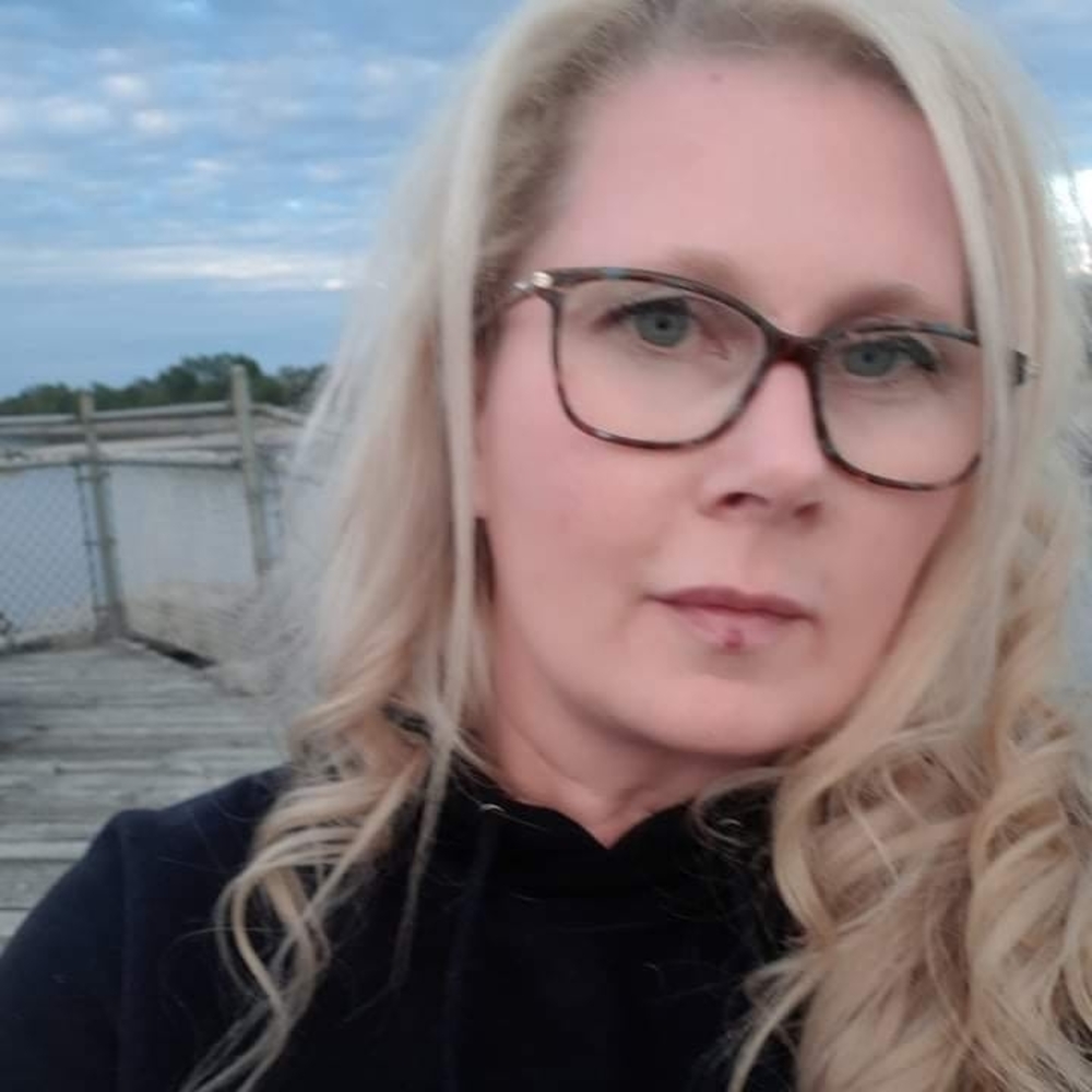 Meet your Posher, Sherley